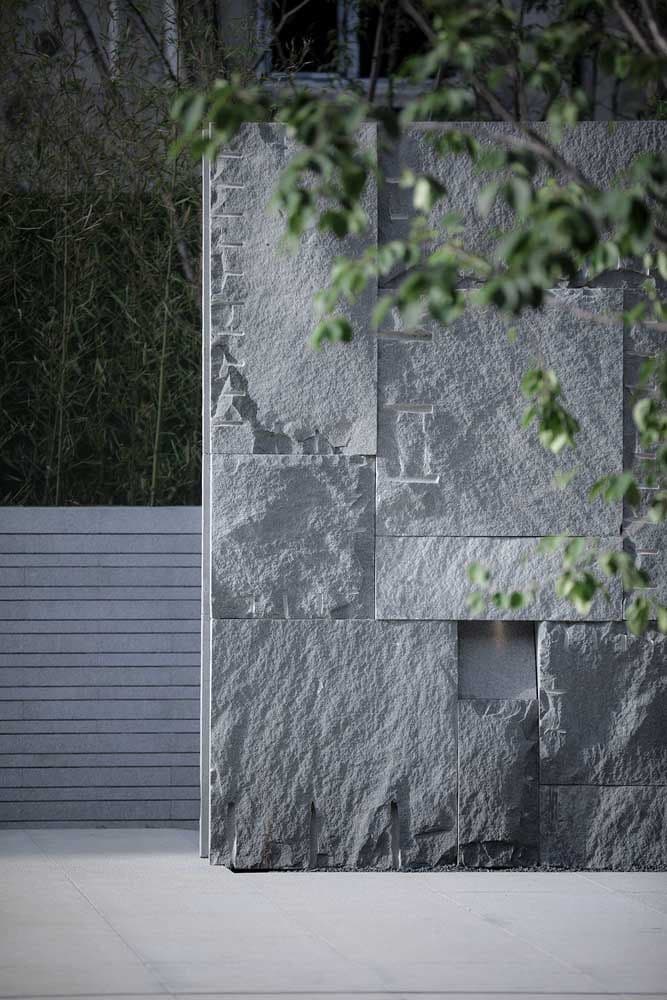 NATURAL STONES